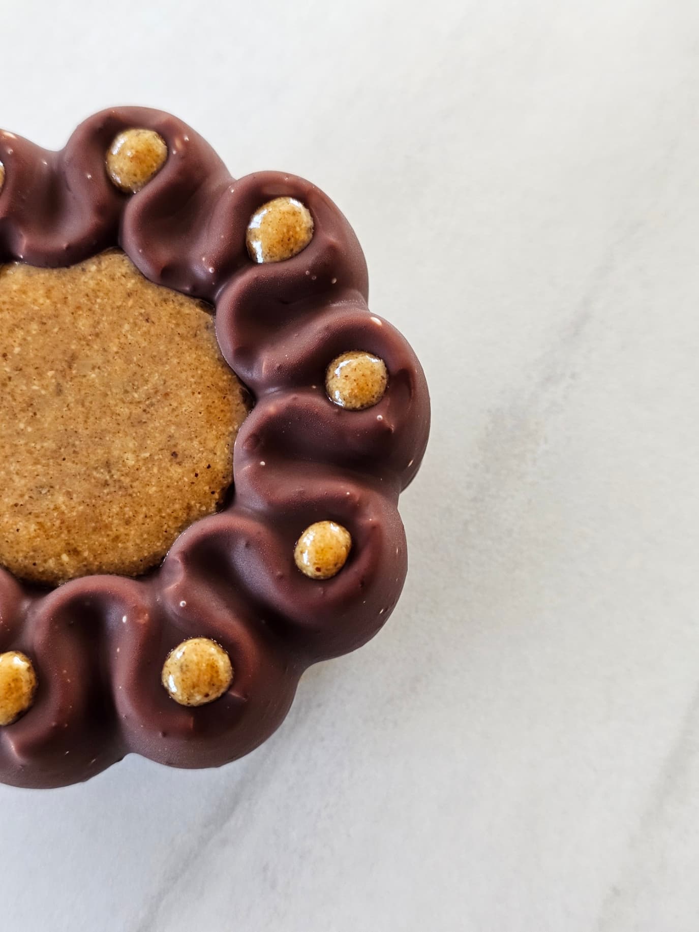 Chocolat Noir Noisette — Pâtisserie La Seconde Part, Le Havre